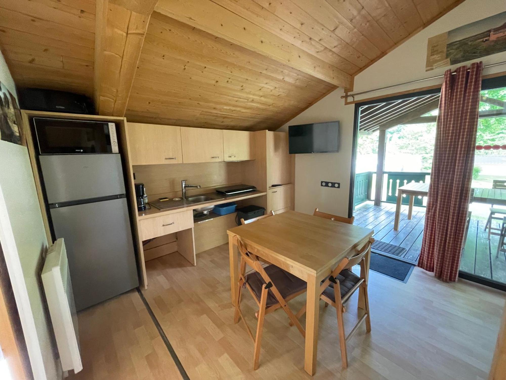 Camping Les Etoiles Saint-Sornin-Lavolps Extérieur photo