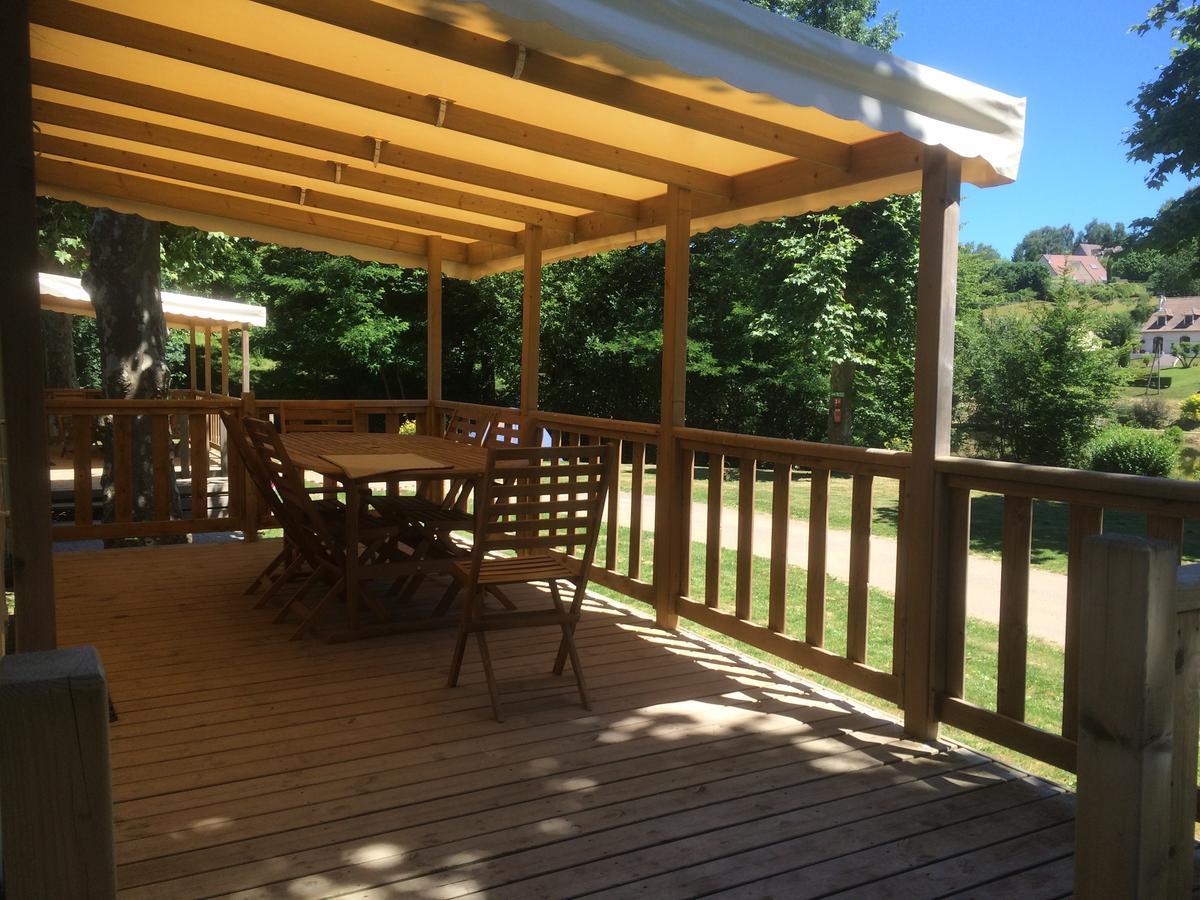 Camping Les Etoiles Saint-Sornin-Lavolps Extérieur photo