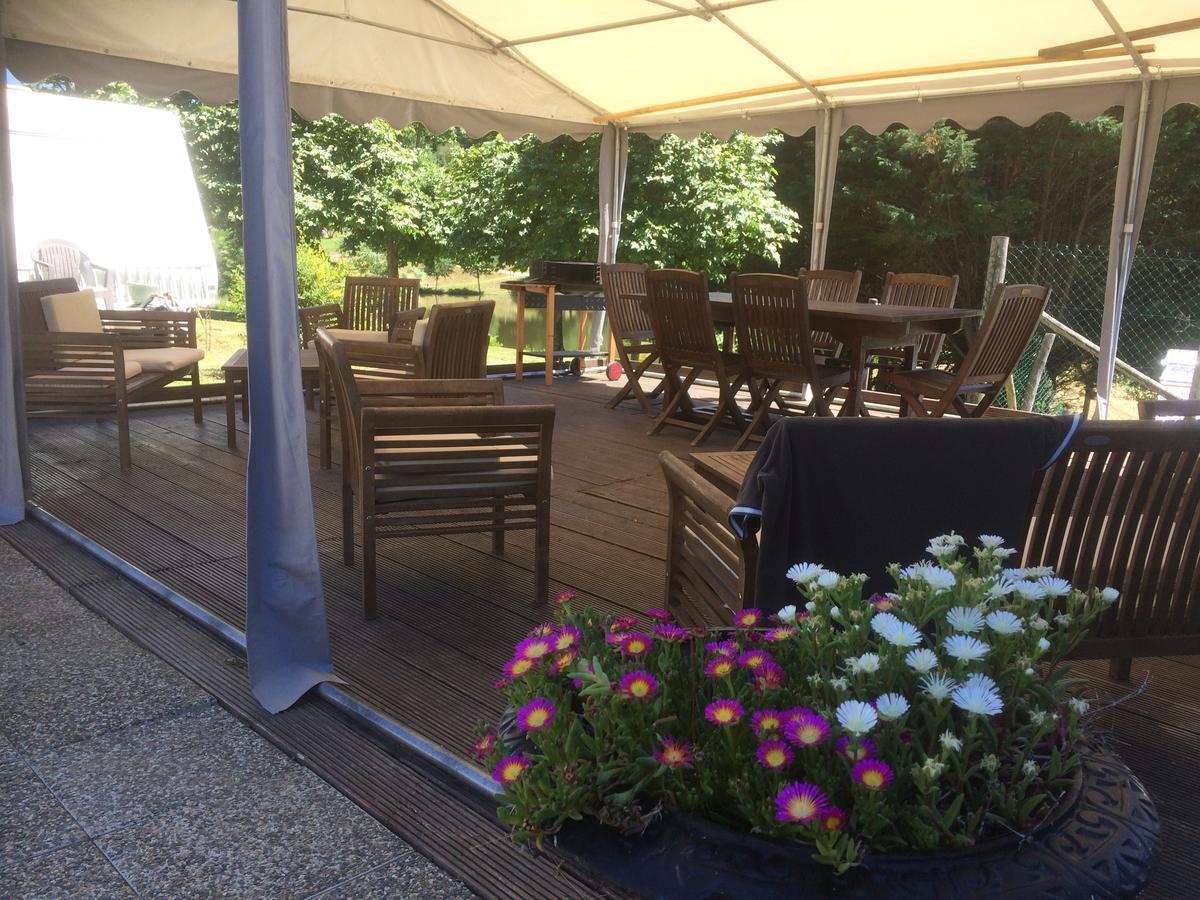 Camping Les Etoiles Saint-Sornin-Lavolps Extérieur photo