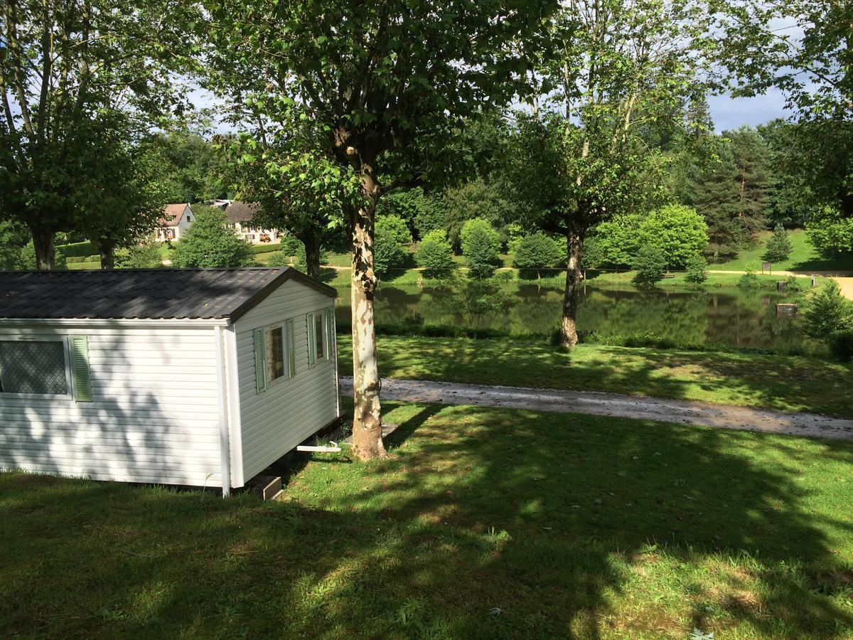 Camping Les Etoiles Saint-Sornin-Lavolps Extérieur photo